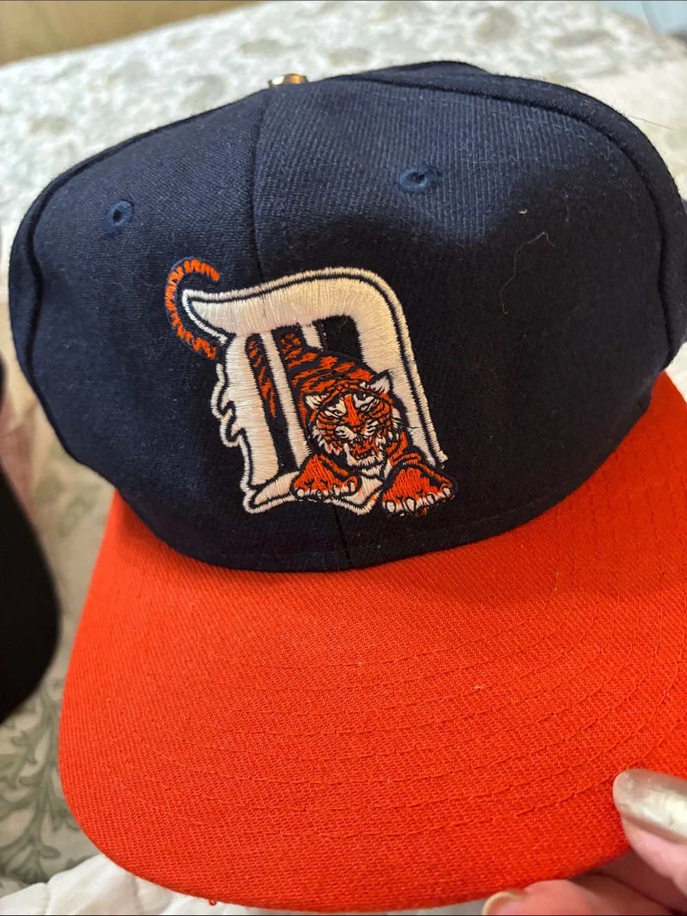 Set of two 1 Detroit Tigers adults baseball caps logo 7 . NFL Detroit Lions.